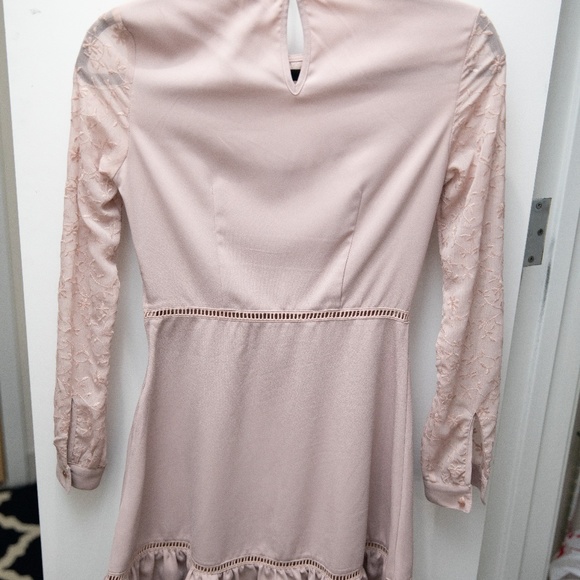 Blush Embroidered Dress H&M Divided Long sleeved - Picture 6 of 7